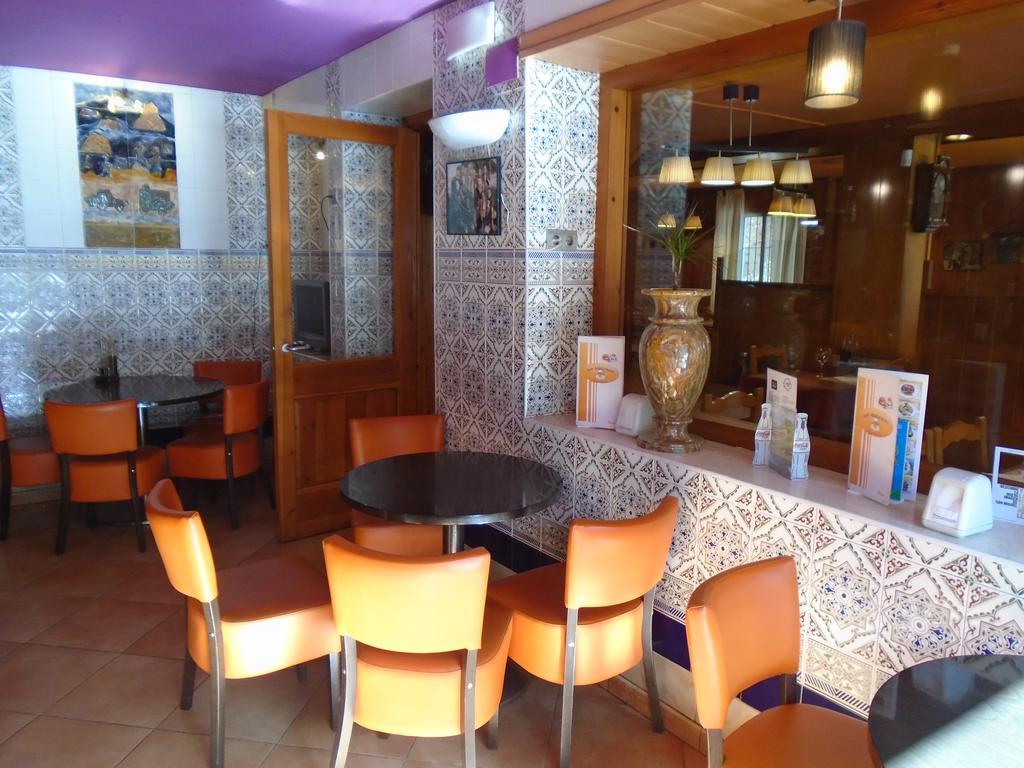 Hostal Fonda Galicia Cardedeu Exterior photo